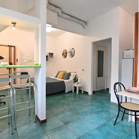 Izzhome Apartman