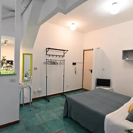 Izzhome Apartment